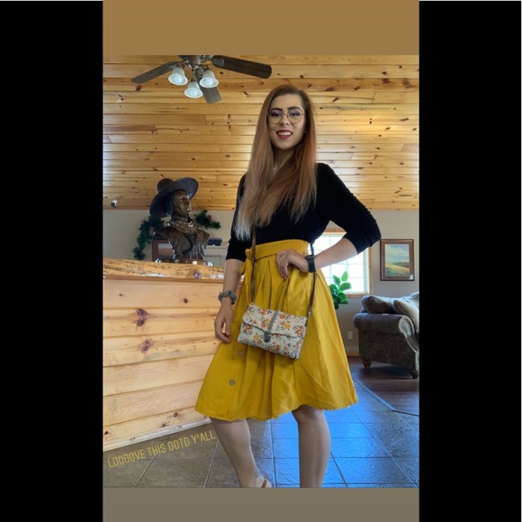 Meet your Posher, Sam - Picture 3 of 3